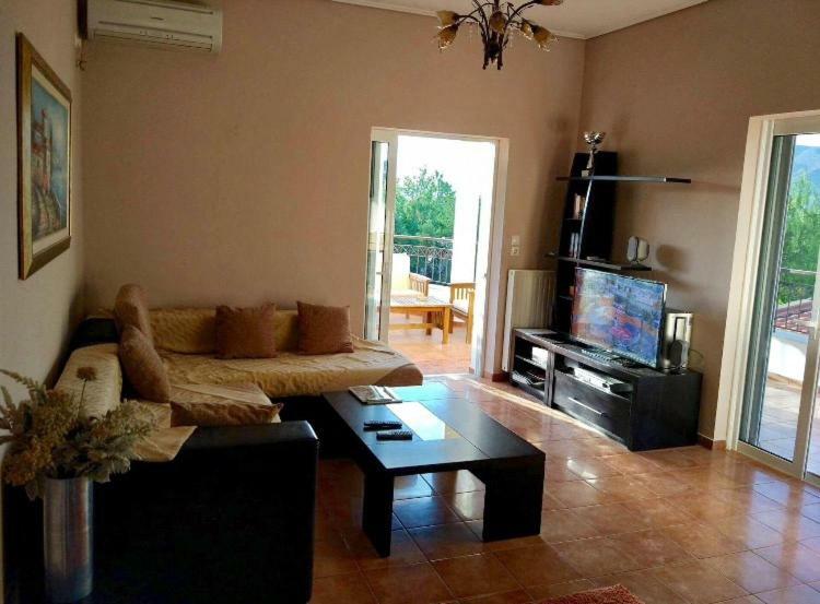 Relaxing Villa With Swimming Pool And Garden Agios Georgios  Exteriör bild