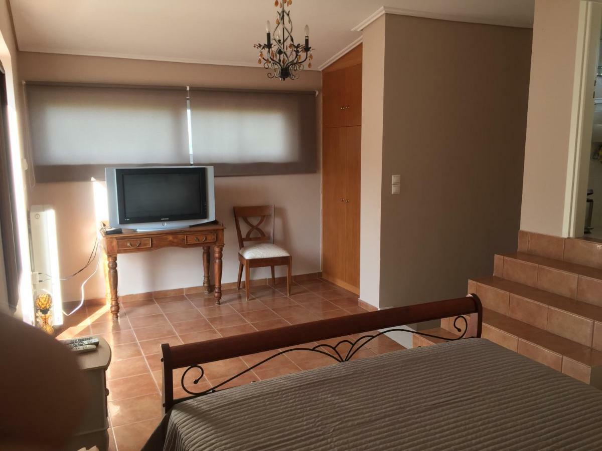Relaxing Villa With Swimming Pool And Garden Agios Georgios  Exteriör bild