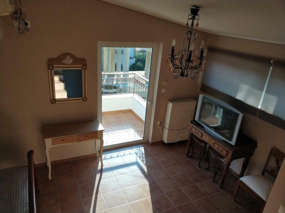 Relaxing Villa With Swimming Pool And Garden Agios Georgios  Exteriör bild