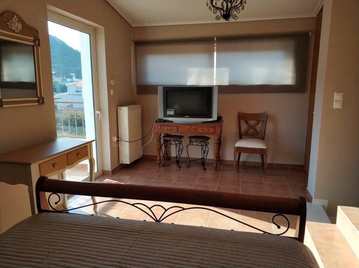 Relaxing Villa With Swimming Pool And Garden Agios Georgios  Exteriör bild