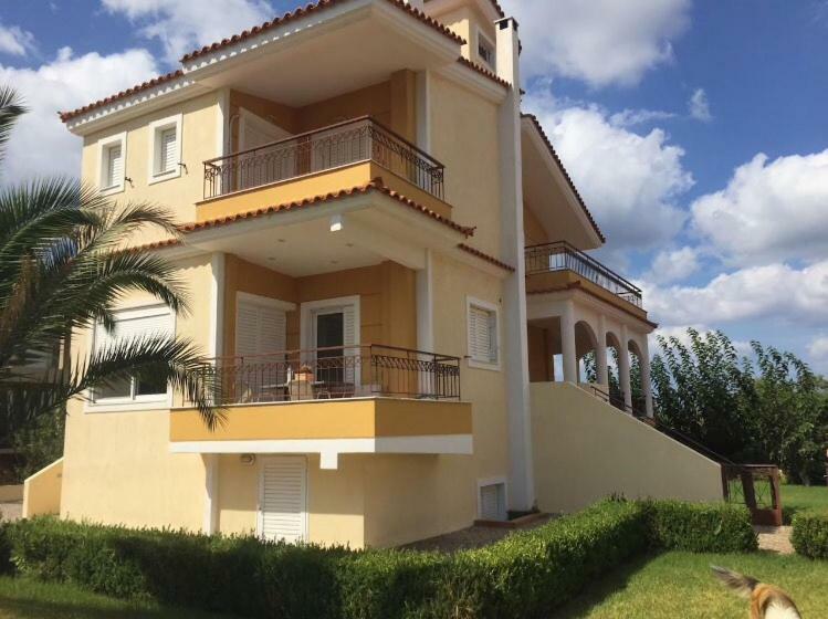 Relaxing Villa With Swimming Pool And Garden Agios Georgios  Exteriör bild